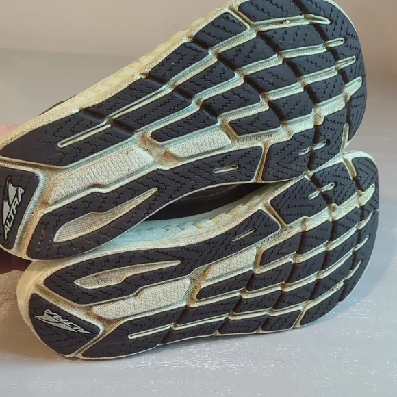 Altra Torin 7 Women's Sneakers Trail Running size 10 Gray Barefoot Wide Toe Box - Picture 9 of 12